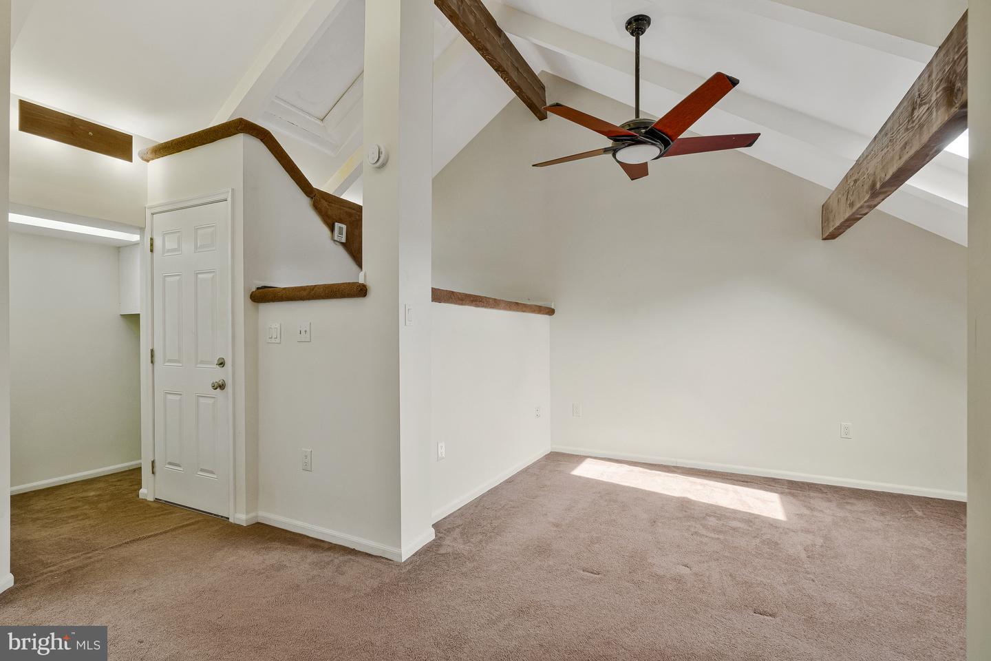 11174 GLADE DR, RESTON, Virginia 20191, 5 Bedrooms Bedrooms, ,4 BathroomsBathrooms,Residential,For sale,11174 GLADE DR,VAFX2244844 MLS # VAFX2244844