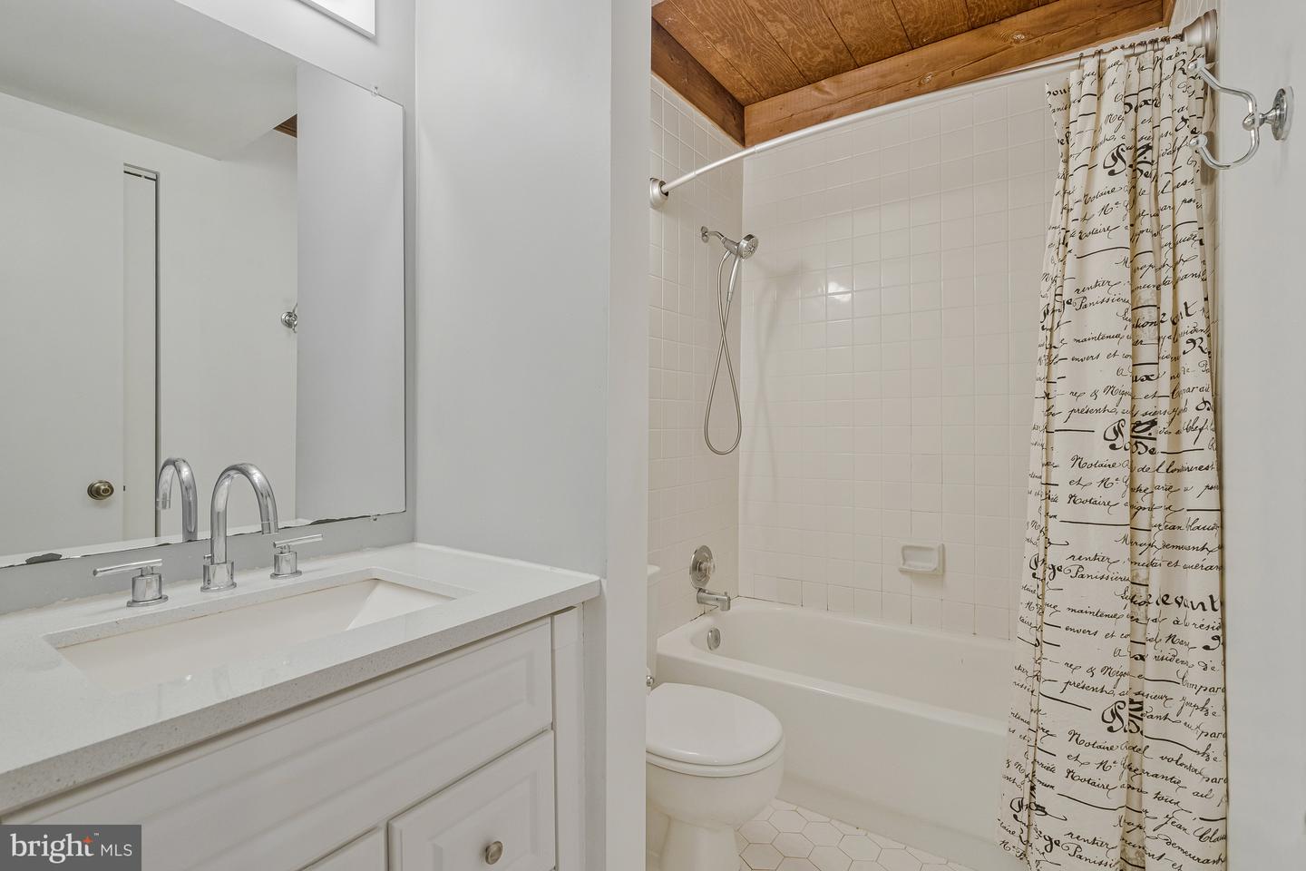 11174 GLADE DR, RESTON, Virginia 20191, 5 Bedrooms Bedrooms, ,4 BathroomsBathrooms,Residential,For sale,11174 GLADE DR,VAFX2244844 MLS # VAFX2244844