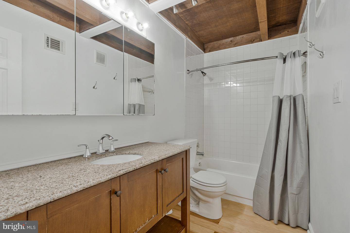 11174 GLADE DR, RESTON, Virginia 20191, 5 Bedrooms Bedrooms, ,4 BathroomsBathrooms,Residential,For sale,11174 GLADE DR,VAFX2244844 MLS # VAFX2244844
