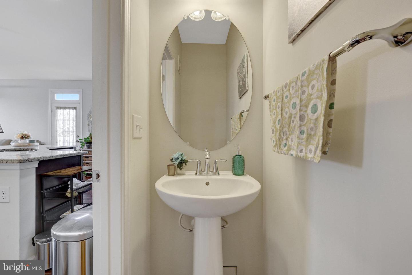 43405 TOWN GATE SQ, CHANTILLY, Virginia 20152, 3 Bedrooms Bedrooms, ,2 BathroomsBathrooms,Residential,For sale,43405 TOWN GATE SQ,VALO2098540 MLS # VALO2098540