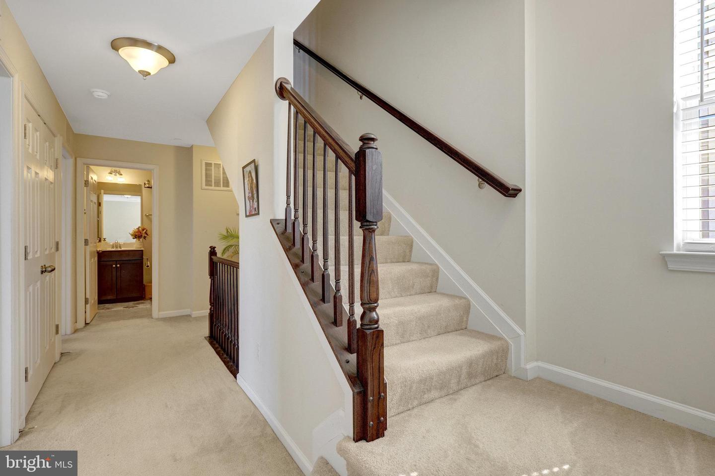 43405 TOWN GATE SQ, CHANTILLY, Virginia 20152, 3 Bedrooms Bedrooms, ,2 BathroomsBathrooms,Residential,For sale,43405 TOWN GATE SQ,VALO2098540 MLS # VALO2098540
