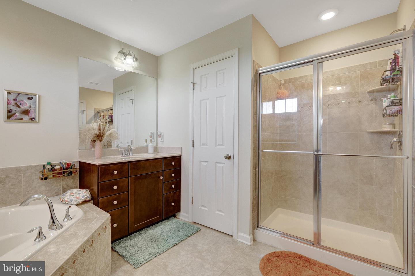 43405 TOWN GATE SQ, CHANTILLY, Virginia 20152, 3 Bedrooms Bedrooms, ,2 BathroomsBathrooms,Residential,For sale,43405 TOWN GATE SQ,VALO2098540 MLS # VALO2098540