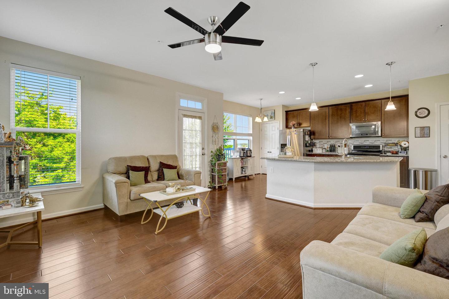 43405 TOWN GATE SQ, CHANTILLY, Virginia 20152, 3 Bedrooms Bedrooms, ,2 BathroomsBathrooms,Residential,For sale,43405 TOWN GATE SQ,VALO2098540 MLS # VALO2098540