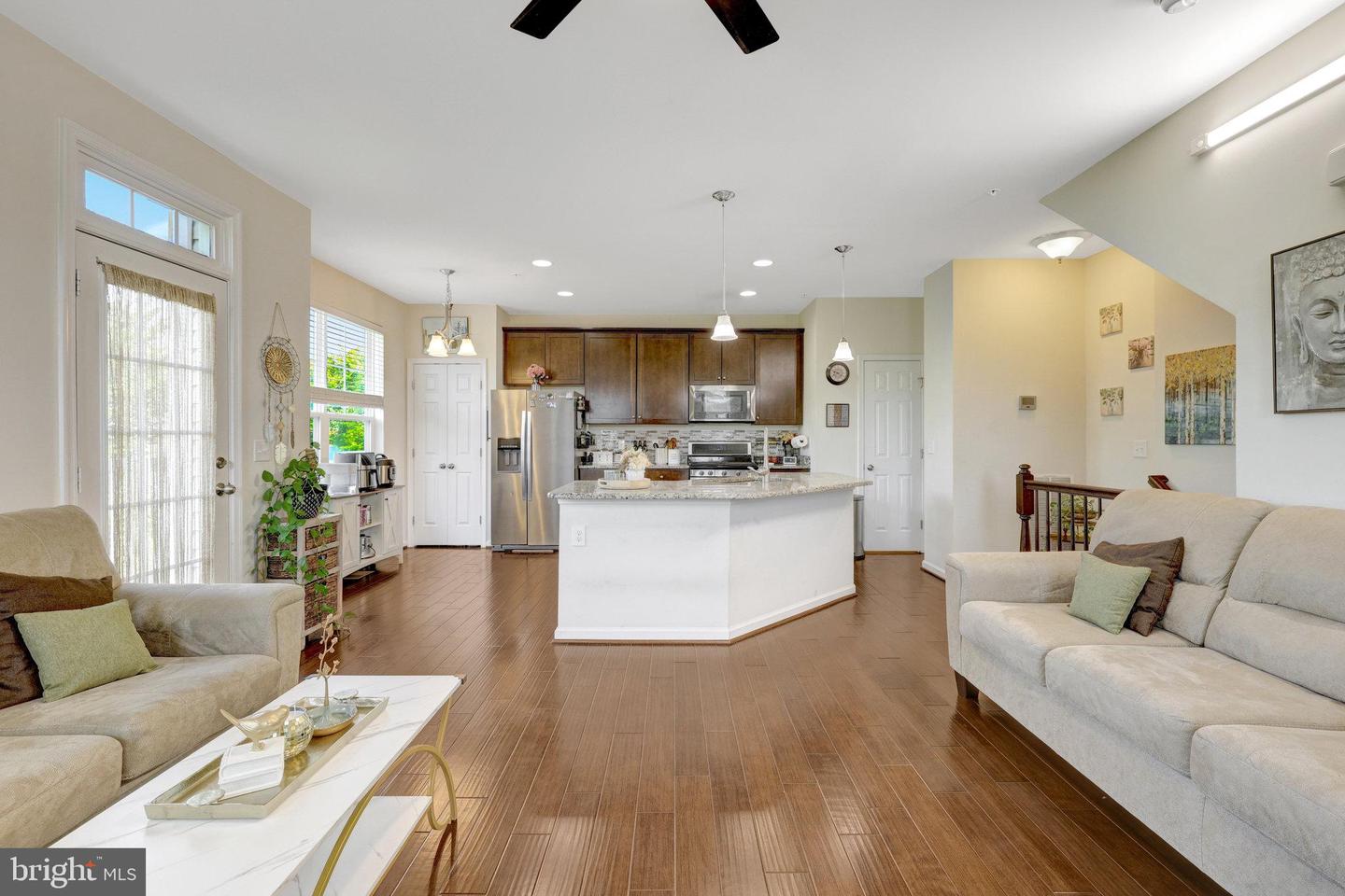 43405 TOWN GATE SQ, CHANTILLY, Virginia 20152, 3 Bedrooms Bedrooms, ,2 BathroomsBathrooms,Residential,For sale,43405 TOWN GATE SQ,VALO2098540 MLS # VALO2098540