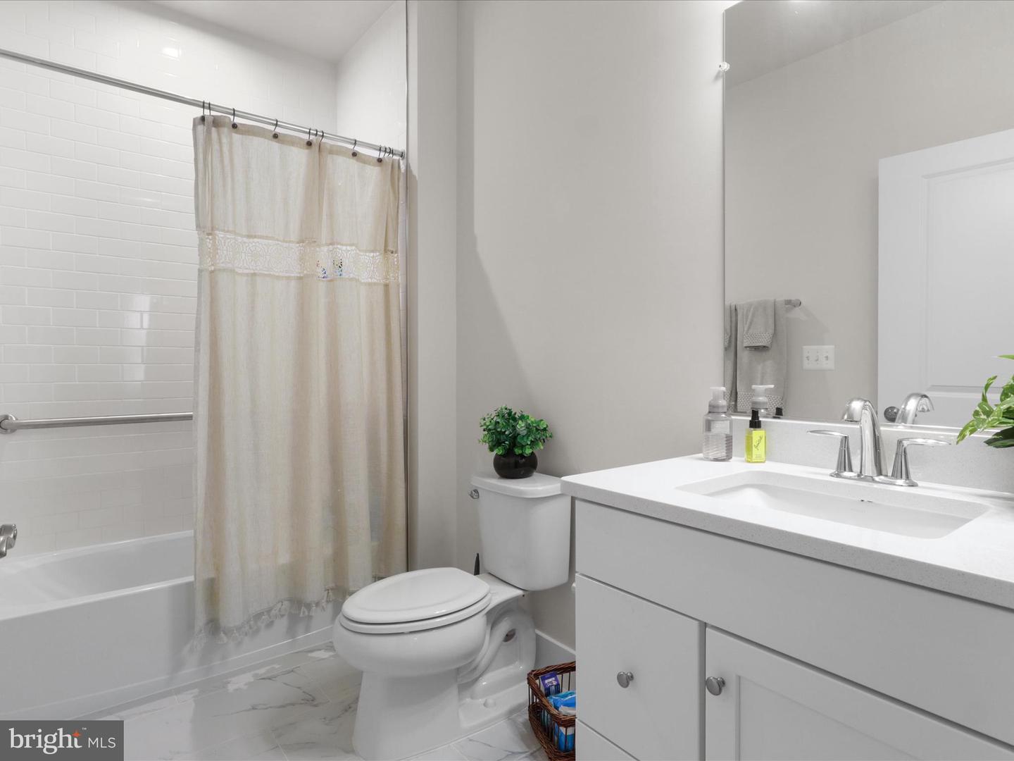 18090 MARSH PINE RD, DUMFRIES, Virginia 22026, 6 Bedrooms Bedrooms, ,5 BathroomsBathrooms,Residential,For sale,18090 MARSH PINE RD,VAPW2096076 MLS # VAPW2096076