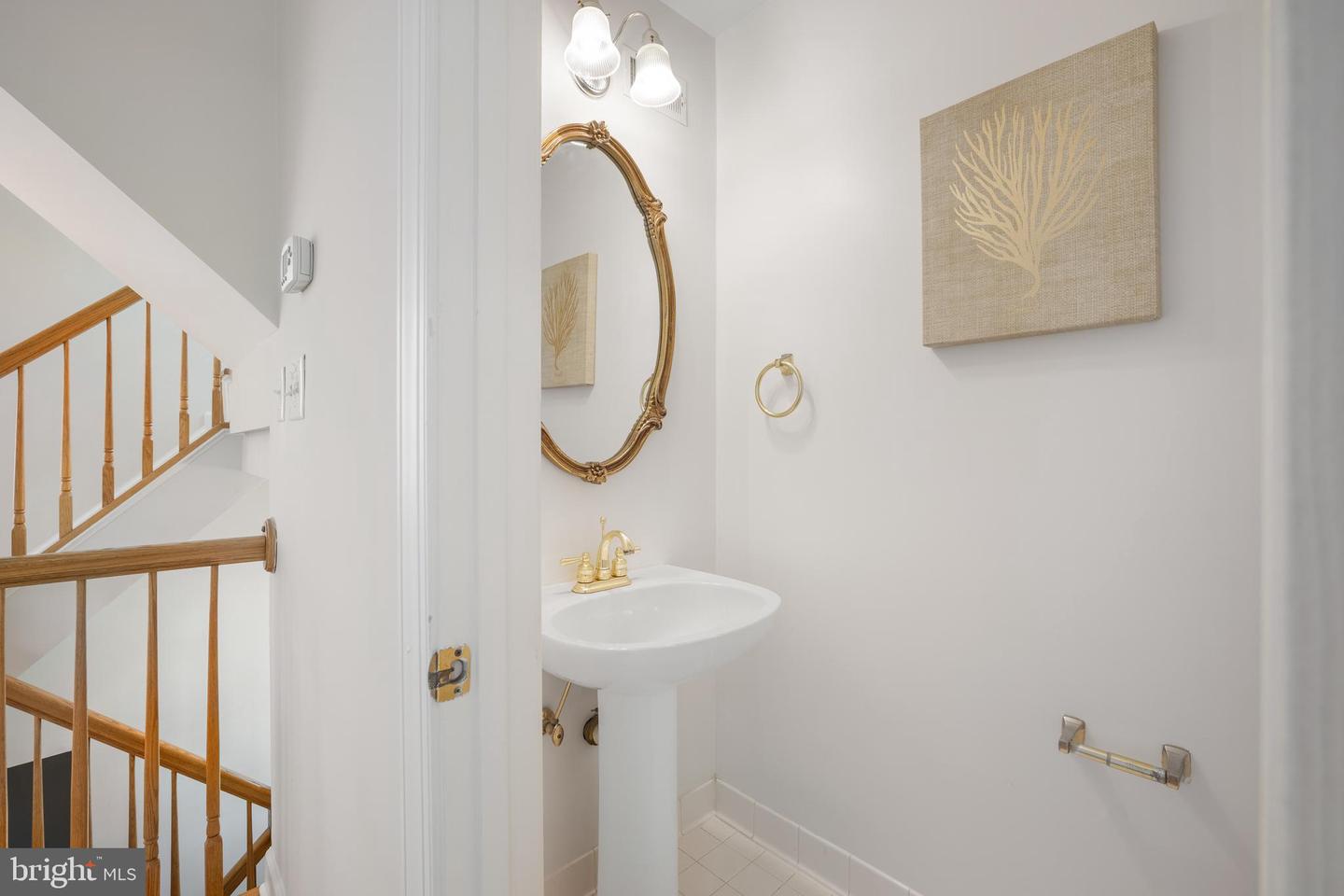 6308 JOHN CHARLES LNDG, CENTREVILLE, Virginia 20121, 3 Bedrooms Bedrooms, ,3 BathroomsBathrooms,Residential,For sale,6308 JOHN CHARLES LNDG,VAFX2244926 MLS # VAFX2244926