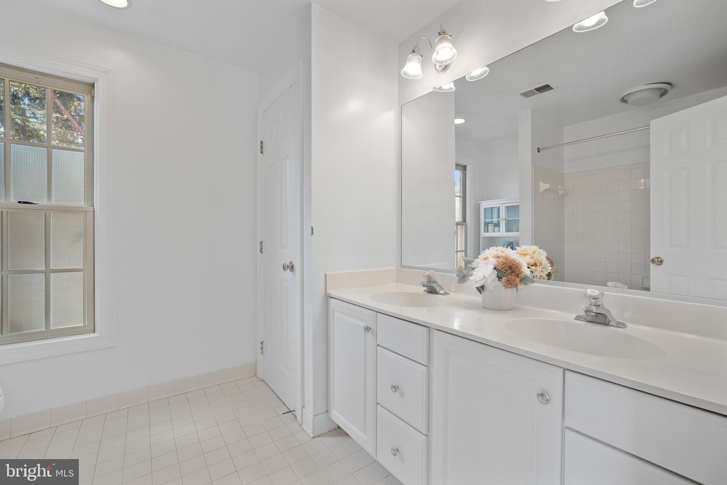 6308 JOHN CHARLES LNDG, CENTREVILLE, Virginia 20121, 3 Bedrooms Bedrooms, ,3 BathroomsBathrooms,Residential,For sale,6308 JOHN CHARLES LNDG,VAFX2244926 MLS # VAFX2244926