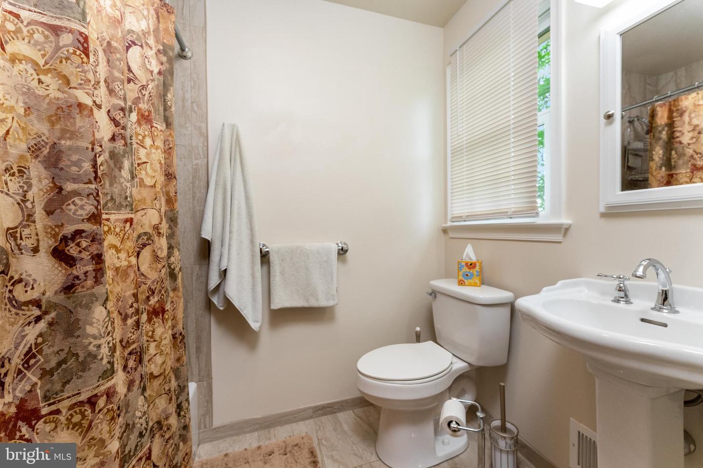 39627 RODEFFER RD, LOVETTSVILLE, Virginia 20180, 4 Bedrooms Bedrooms, ,3 BathroomsBathrooms,Residential,For sale,39627 RODEFFER RD,VALO2098578 MLS # VALO2098578