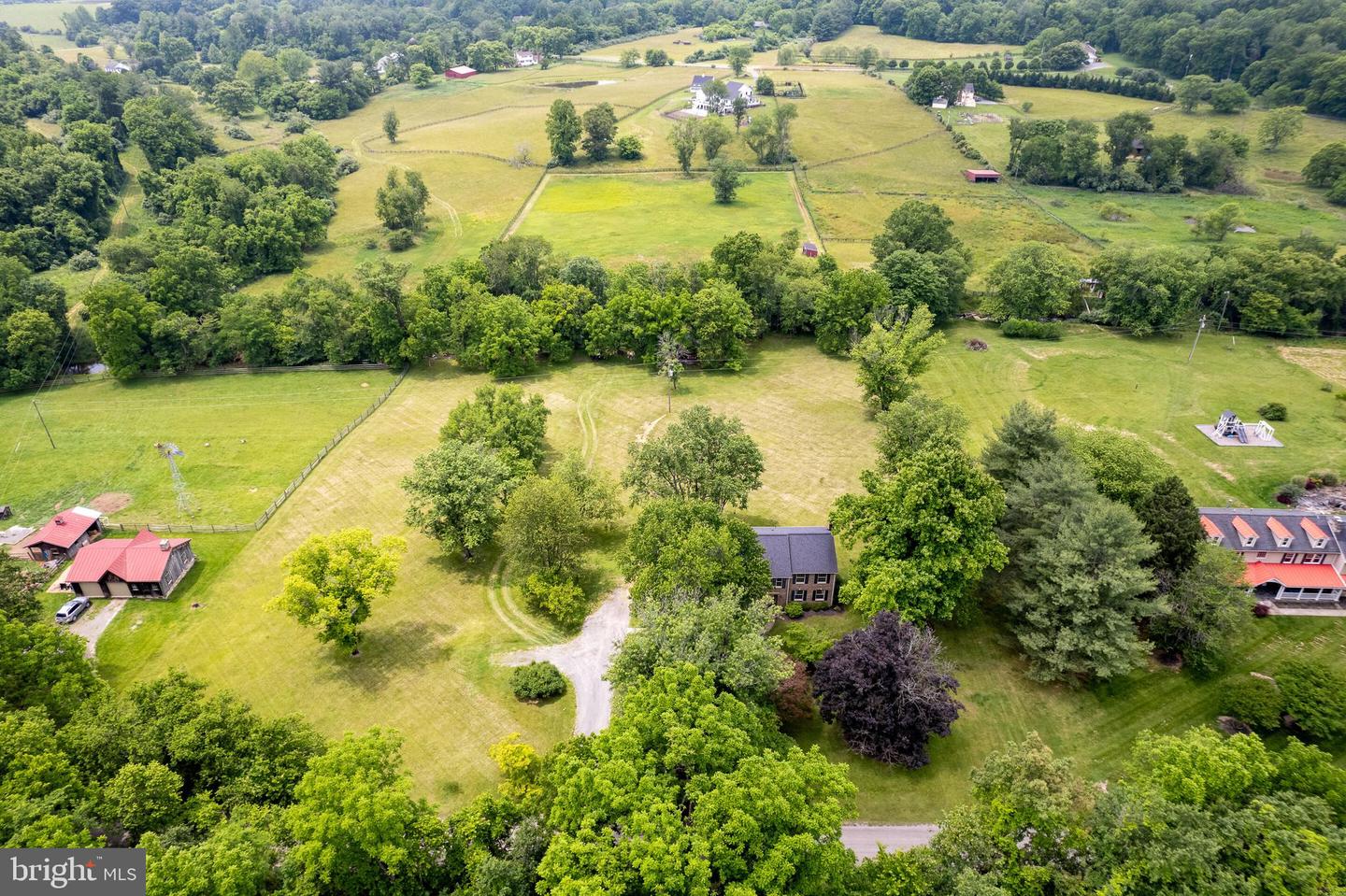 39627 RODEFFER RD, LOVETTSVILLE, Virginia 20180, 4 Bedrooms Bedrooms, ,3 BathroomsBathrooms,Residential,For sale,39627 RODEFFER RD,VALO2098578 MLS # VALO2098578