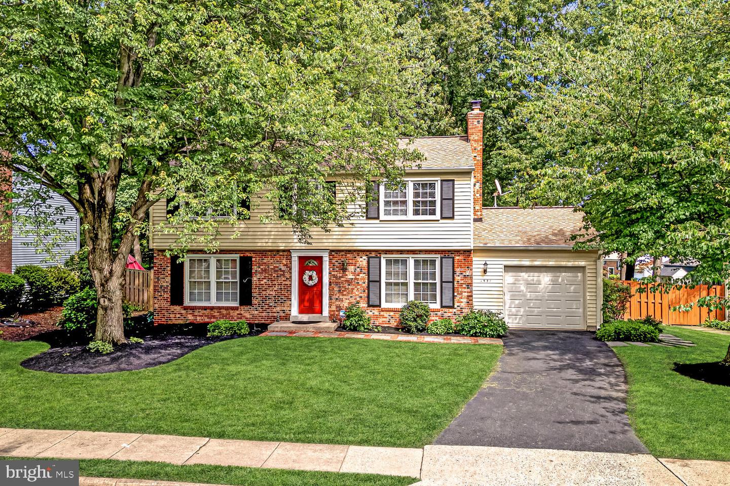 1537 POWELLS TAVERN PL, HERNDON, Virginia 20170, 5 Bedrooms Bedrooms, ,2 BathroomsBathrooms,Residential,For sale,1537 POWELLS TAVERN PL,VAFX2244970 MLS # VAFX2244970