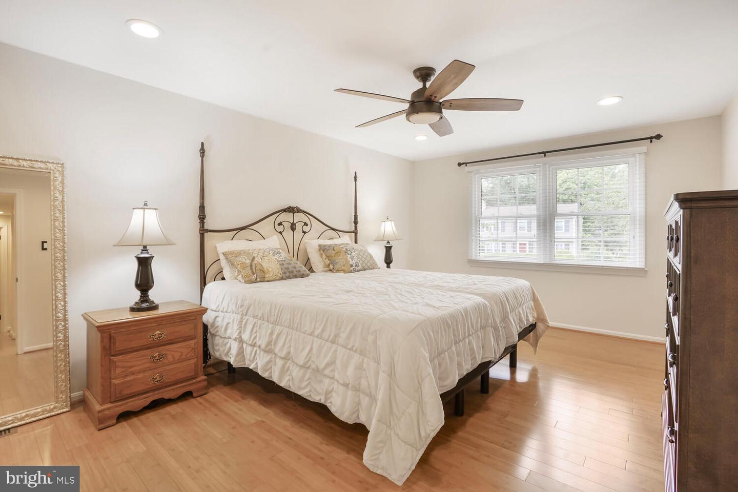 1537 POWELLS TAVERN PL, HERNDON, Virginia 20170, 5 Bedrooms Bedrooms, ,2 BathroomsBathrooms,Residential,For sale,1537 POWELLS TAVERN PL,VAFX2244970 MLS # VAFX2244970
