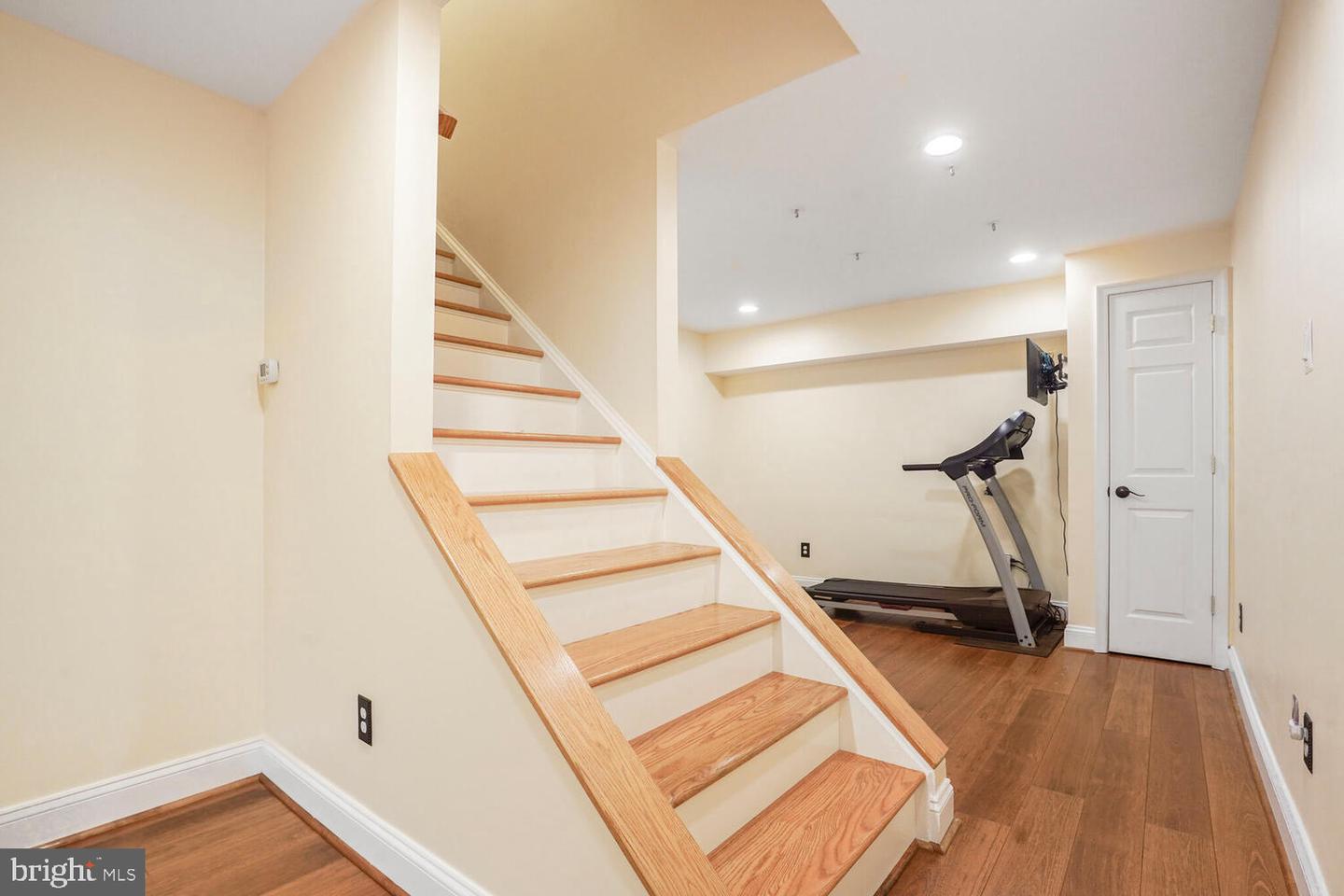 1537 POWELLS TAVERN PL, HERNDON, Virginia 20170, 5 Bedrooms Bedrooms, ,2 BathroomsBathrooms,Residential,For sale,1537 POWELLS TAVERN PL,VAFX2244970 MLS # VAFX2244970