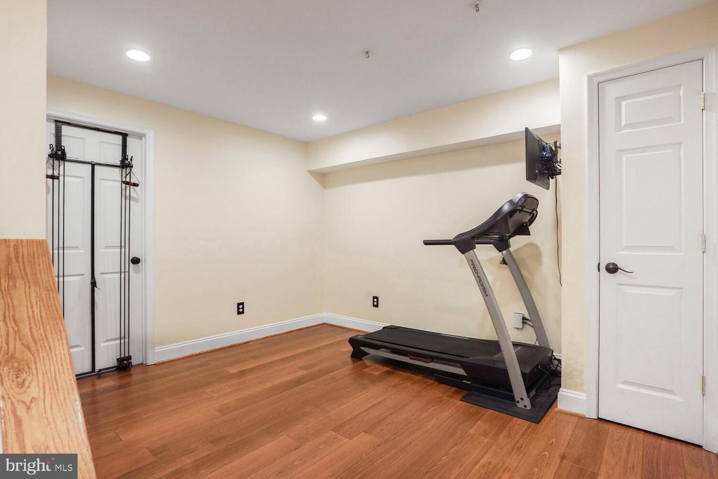 1537 POWELLS TAVERN PL, HERNDON, Virginia 20170, 5 Bedrooms Bedrooms, ,2 BathroomsBathrooms,Residential,For sale,1537 POWELLS TAVERN PL,VAFX2244970 MLS # VAFX2244970