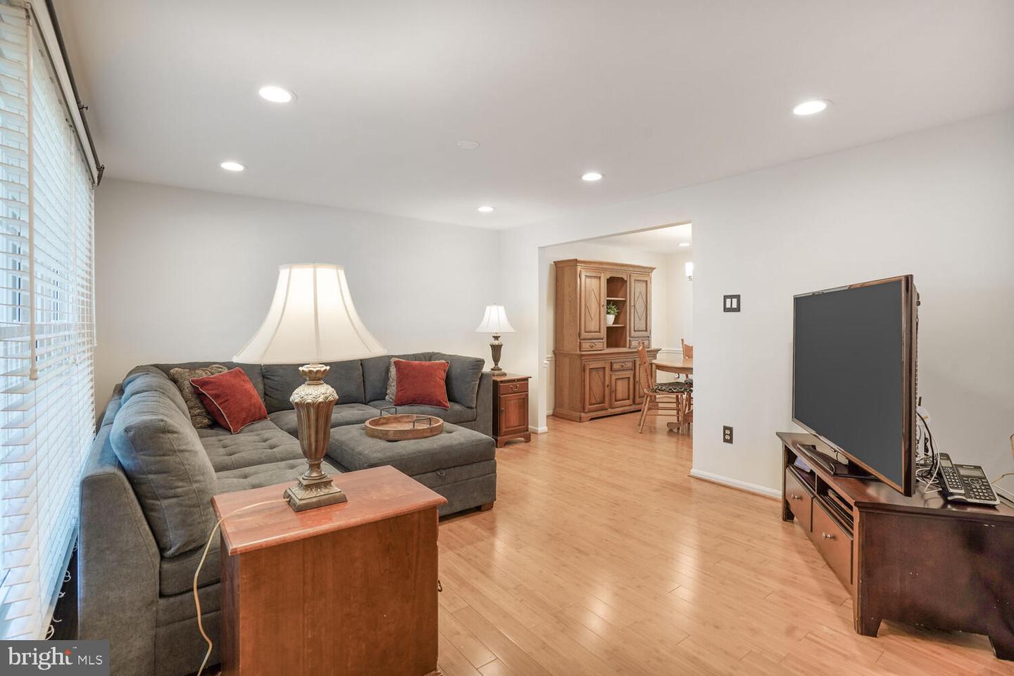 1537 POWELLS TAVERN PL, HERNDON, Virginia 20170, 5 Bedrooms Bedrooms, ,2 BathroomsBathrooms,Residential,For sale,1537 POWELLS TAVERN PL,VAFX2244970 MLS # VAFX2244970