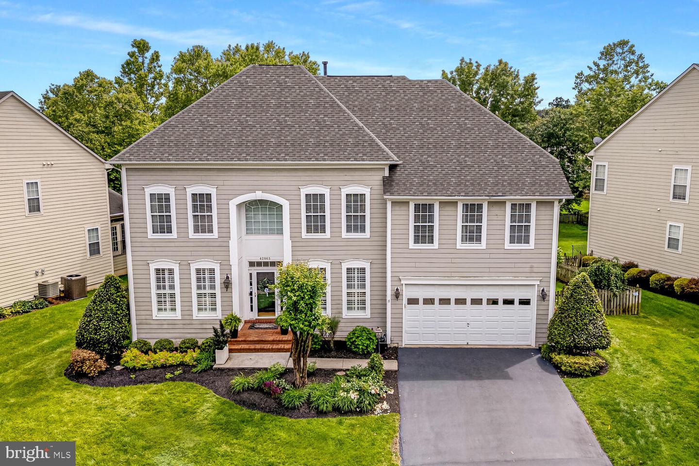 42863 GLYNDEBOURNE CT, BROADLANDS, Virginia 20148, 5 Bedrooms Bedrooms, ,5 BathroomsBathrooms,Residential,For sale,42863 GLYNDEBOURNE CT,VALO2098594 MLS # VALO2098594