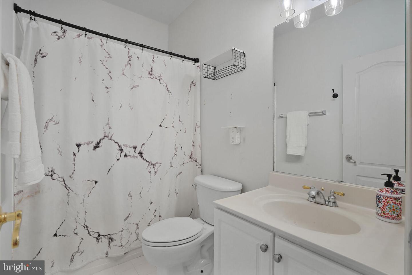 42863 GLYNDEBOURNE CT, BROADLANDS, Virginia 20148, 5 Bedrooms Bedrooms, ,5 BathroomsBathrooms,Residential,For sale,42863 GLYNDEBOURNE CT,VALO2098594 MLS # VALO2098594
