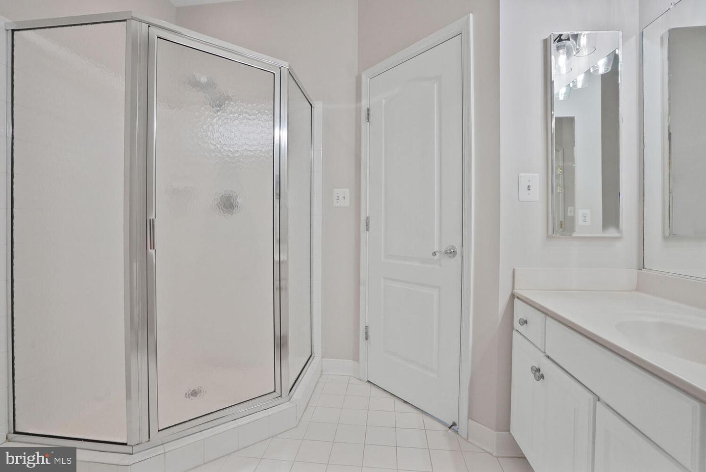 42863 GLYNDEBOURNE CT, BROADLANDS, Virginia 20148, 5 Bedrooms Bedrooms, ,5 BathroomsBathrooms,Residential,For sale,42863 GLYNDEBOURNE CT,VALO2098594 MLS # VALO2098594