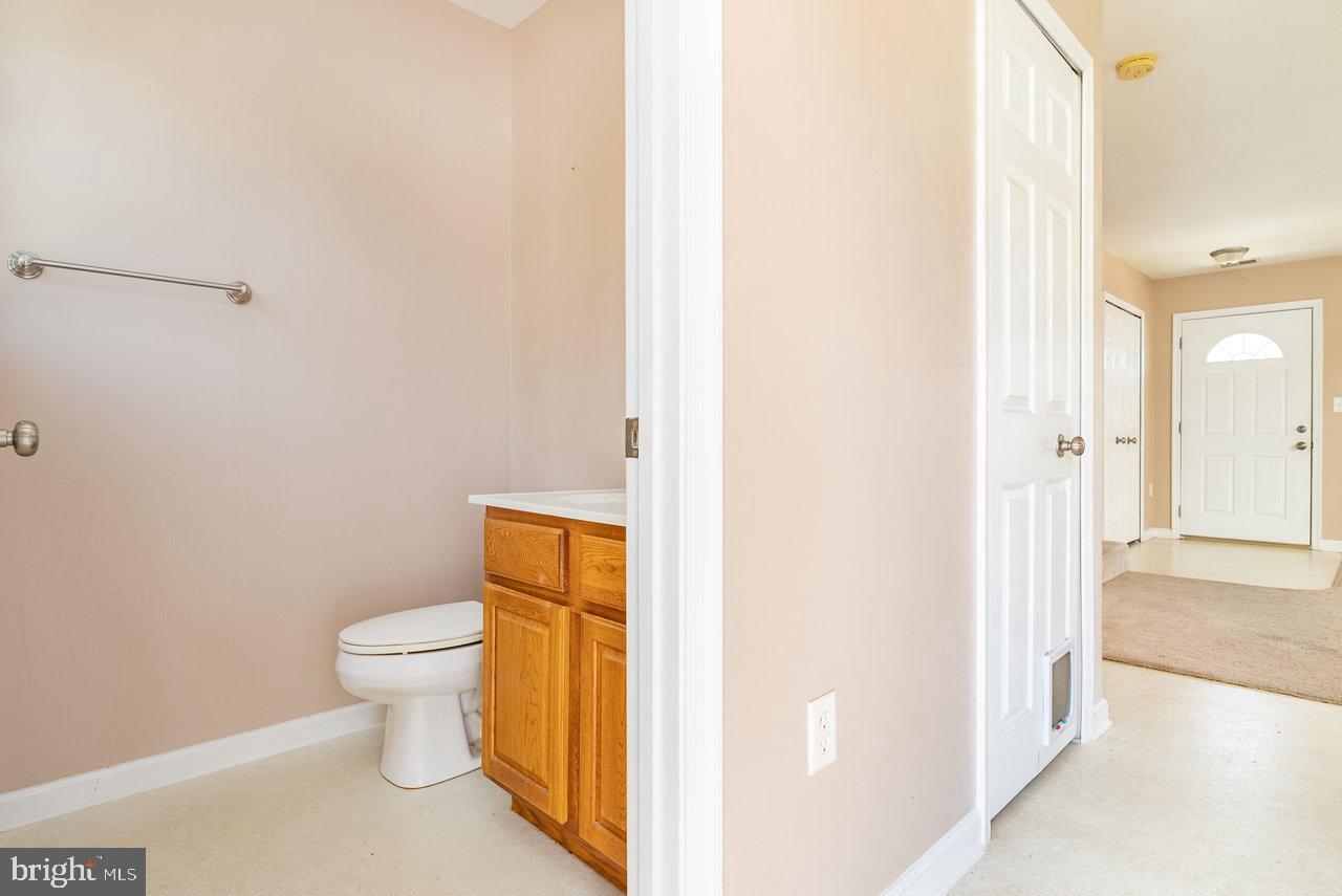 204 WILLOW OAKS DR, ELKTON, Virginia 22827, 3 Bedrooms Bedrooms, ,1 BathroomBathrooms,Residential,For sale,204 WILLOW OAKS DR,VARO2002352 MLS # VARO2002352