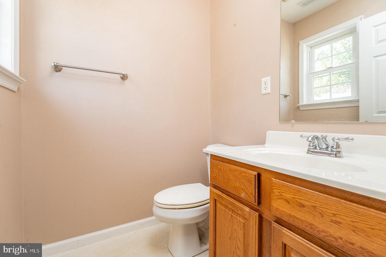 204 WILLOW OAKS DR, ELKTON, Virginia 22827, 3 Bedrooms Bedrooms, ,1 BathroomBathrooms,Residential,For sale,204 WILLOW OAKS DR,VARO2002352 MLS # VARO2002352