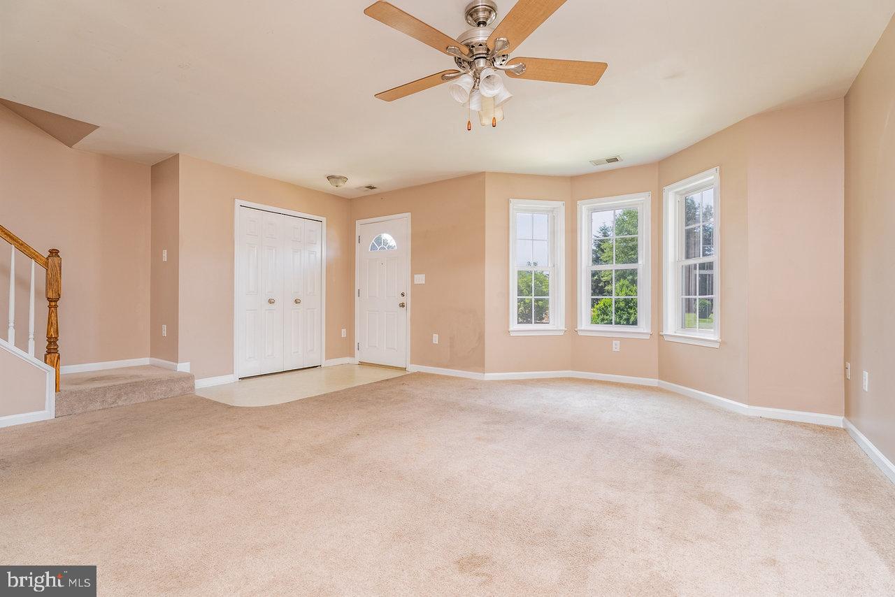 204 WILLOW OAKS DR, ELKTON, Virginia 22827, 3 Bedrooms Bedrooms, ,1 BathroomBathrooms,Residential,For sale,204 WILLOW OAKS DR,VARO2002352 MLS # VARO2002352