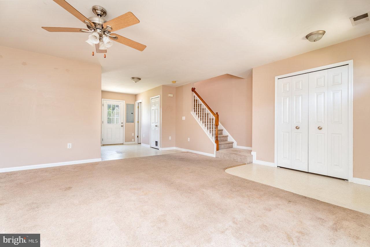204 WILLOW OAKS DR, ELKTON, Virginia 22827, 3 Bedrooms Bedrooms, ,1 BathroomBathrooms,Residential,For sale,204 WILLOW OAKS DR,VARO2002352 MLS # VARO2002352