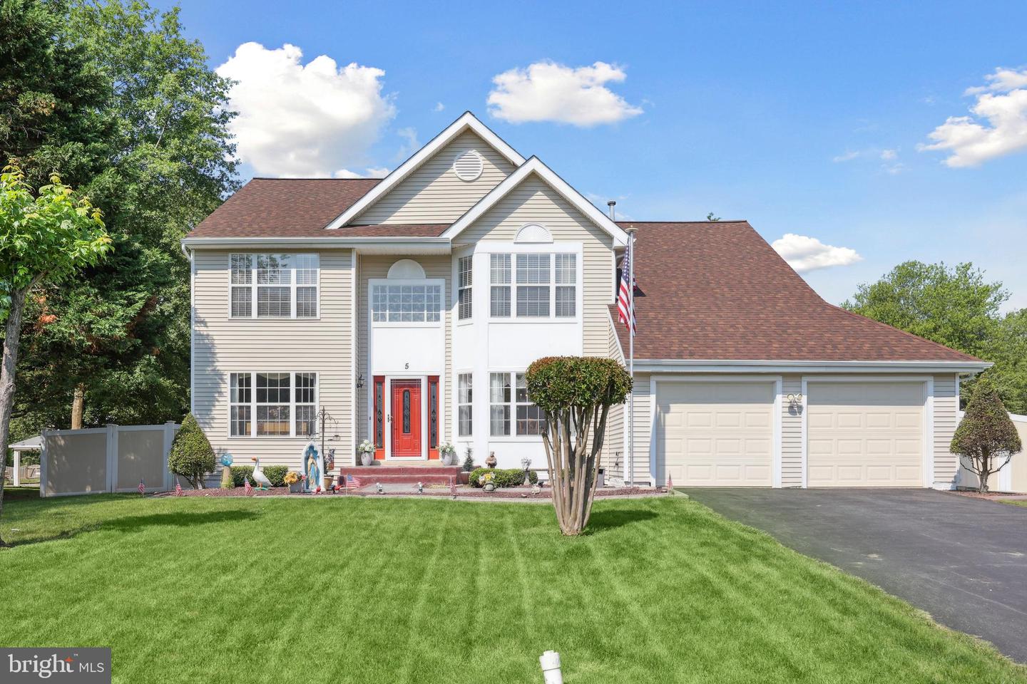 5 WENDOVER CT, STAFFORD, Virginia 22554, 5 Bedrooms Bedrooms, ,3 BathroomsBathrooms,Residential,For sale,5 WENDOVER CT,VAST2039456 MLS # VAST2039456