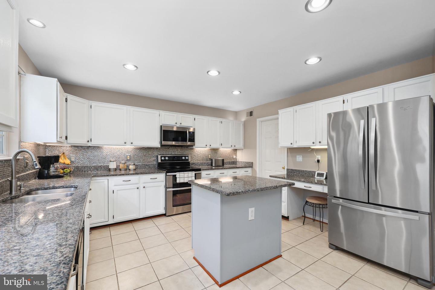 5 WENDOVER CT, STAFFORD, Virginia 22554, 5 Bedrooms Bedrooms, ,3 BathroomsBathrooms,Residential,For sale,5 WENDOVER CT,VAST2039456 MLS # VAST2039456