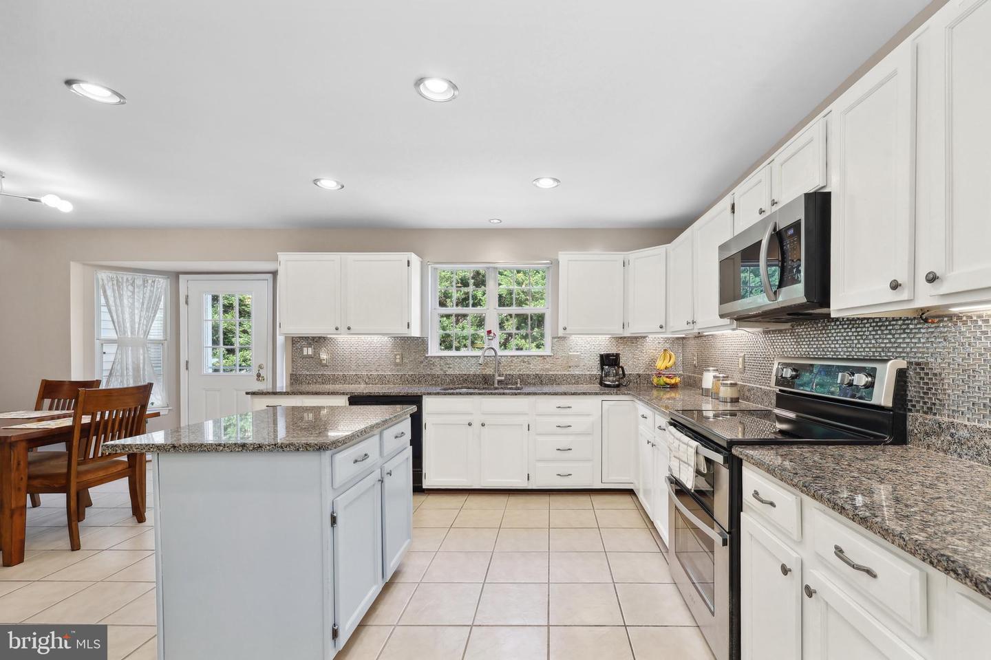 5 WENDOVER CT, STAFFORD, Virginia 22554, 5 Bedrooms Bedrooms, ,3 BathroomsBathrooms,Residential,For sale,5 WENDOVER CT,VAST2039456 MLS # VAST2039456