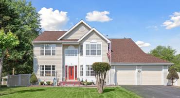 5 WENDOVER CT, STAFFORD, Virginia 22554, 5 Bedrooms Bedrooms, ,3 BathroomsBathrooms,Residential,For sale,5 WENDOVER CT,VAST2039456 MLS # VAST2039456