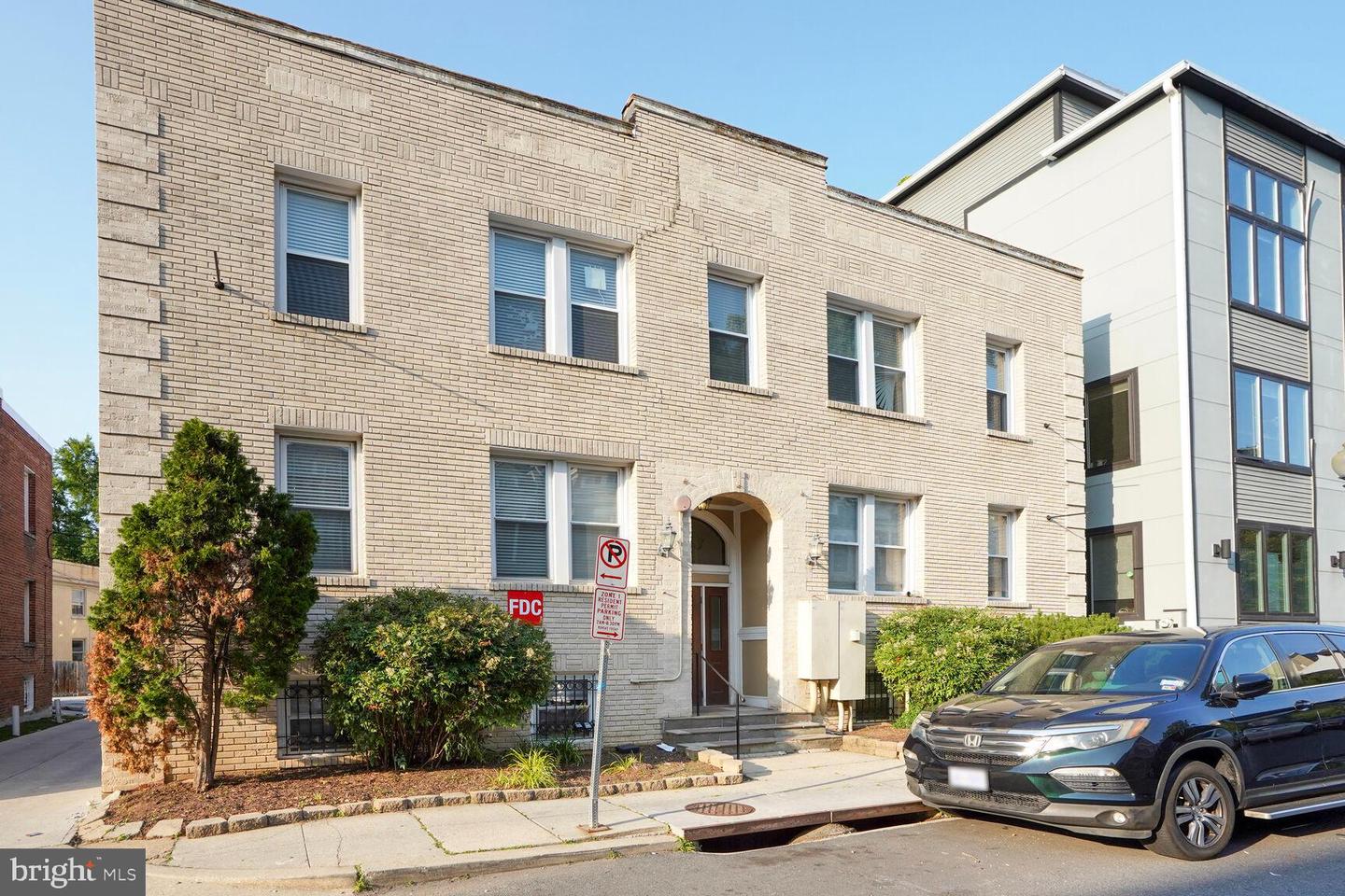1443 OAK ST NW #102, WASHINGTON, District Of Columbia 20010, 1 Bedroom Bedrooms, ,1 BathroomBathrooms,Residential,For sale,1443 OAK ST NW #102,DCDC2203926 MLS # DCDC2203926