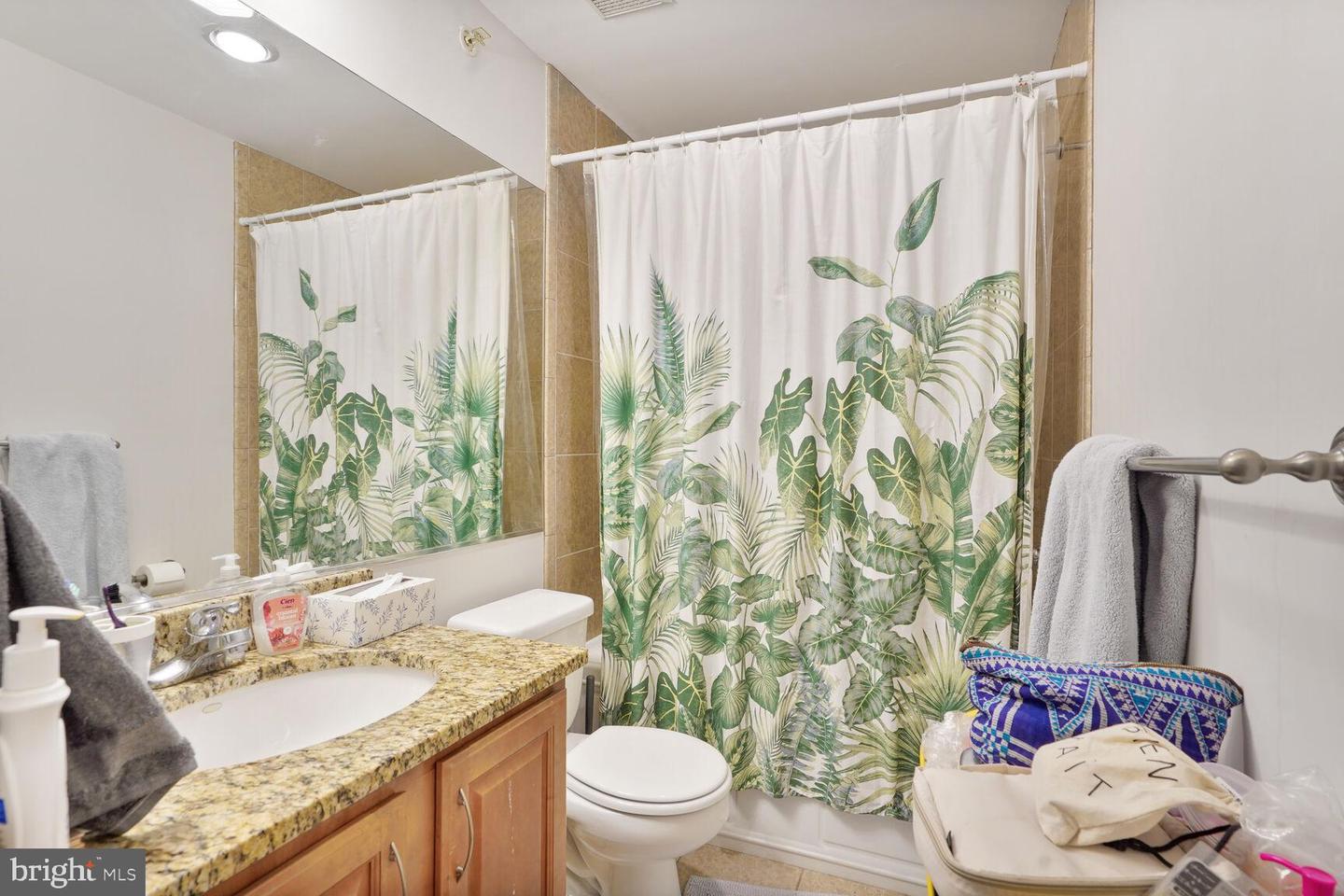 1443 OAK ST NW #102, WASHINGTON, District Of Columbia 20010, 1 Bedroom Bedrooms, ,1 BathroomBathrooms,Residential,For sale,1443 OAK ST NW #102,DCDC2203926 MLS # DCDC2203926