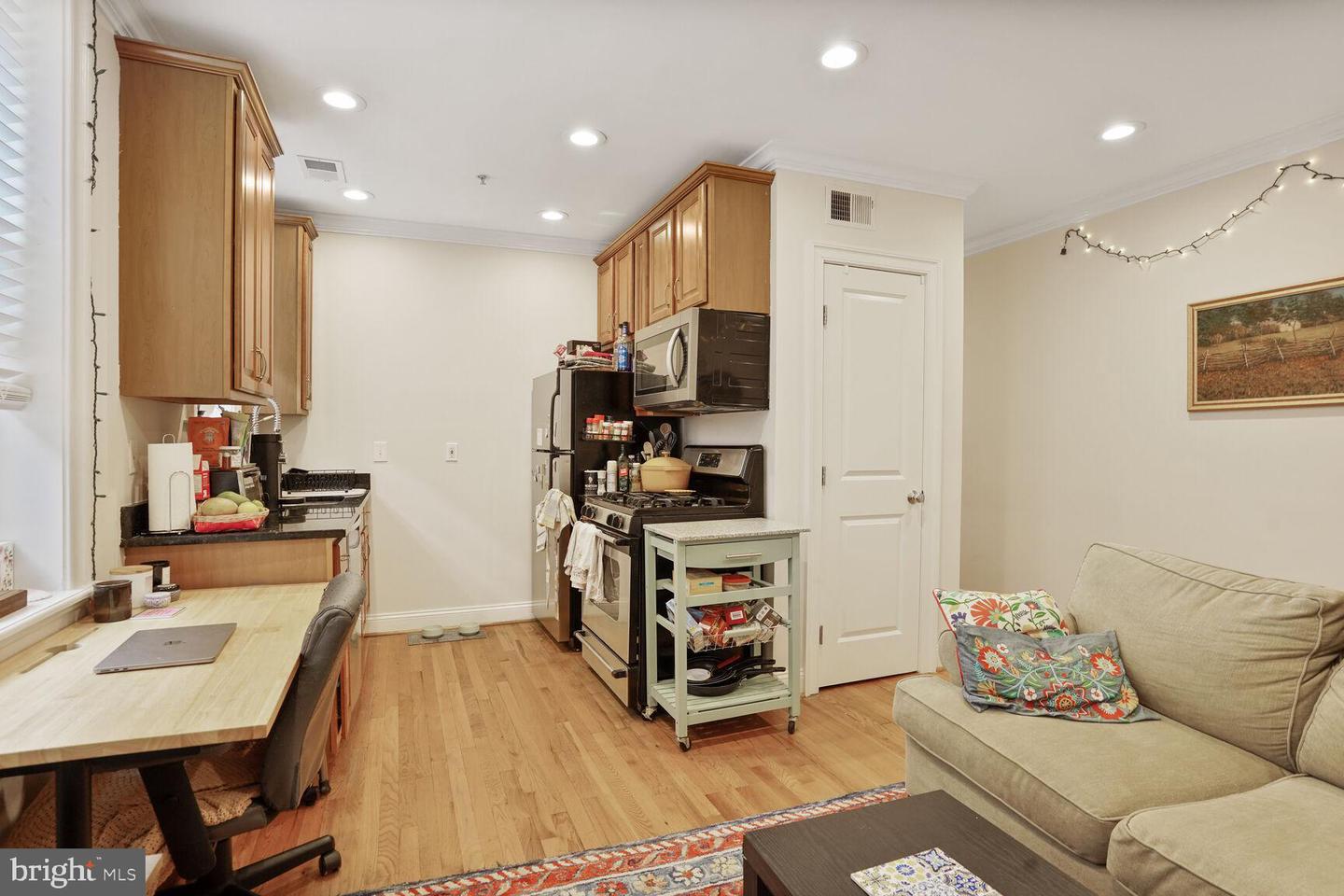 1443 OAK ST NW #102, WASHINGTON, District Of Columbia 20010, 1 Bedroom Bedrooms, ,1 BathroomBathrooms,Residential,For sale,1443 OAK ST NW #102,DCDC2203926 MLS # DCDC2203926