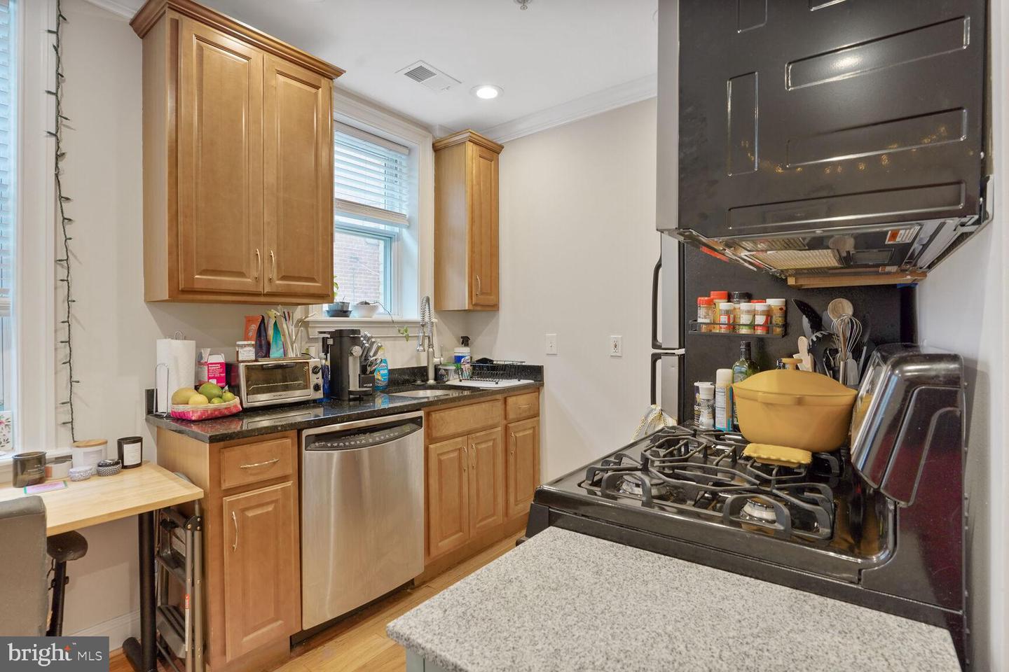 1443 OAK ST NW #102, WASHINGTON, District Of Columbia 20010, 1 Bedroom Bedrooms, ,1 BathroomBathrooms,Residential,For sale,1443 OAK ST NW #102,DCDC2203926 MLS # DCDC2203926