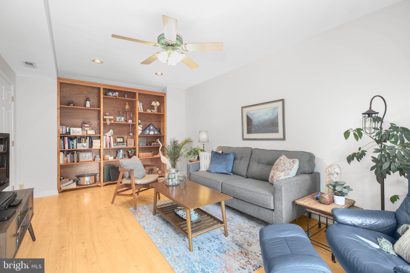 912 HANOVER ST, FREDERICKSBURG, Virginia 22401, 4 Bedrooms Bedrooms, ,2 BathroomsBathrooms,Residential,For sale,912 HANOVER ST,VAFB2008360 MLS # VAFB2008360