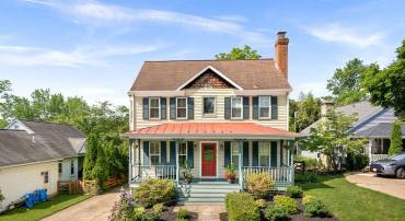 330 LOUDOUN ST SW, LEESBURG, Virginia 20175, 4 Bedrooms Bedrooms, ,3 BathroomsBathrooms,Residential,For sale,330 LOUDOUN ST SW,VALO2098620 MLS # VALO2098620
