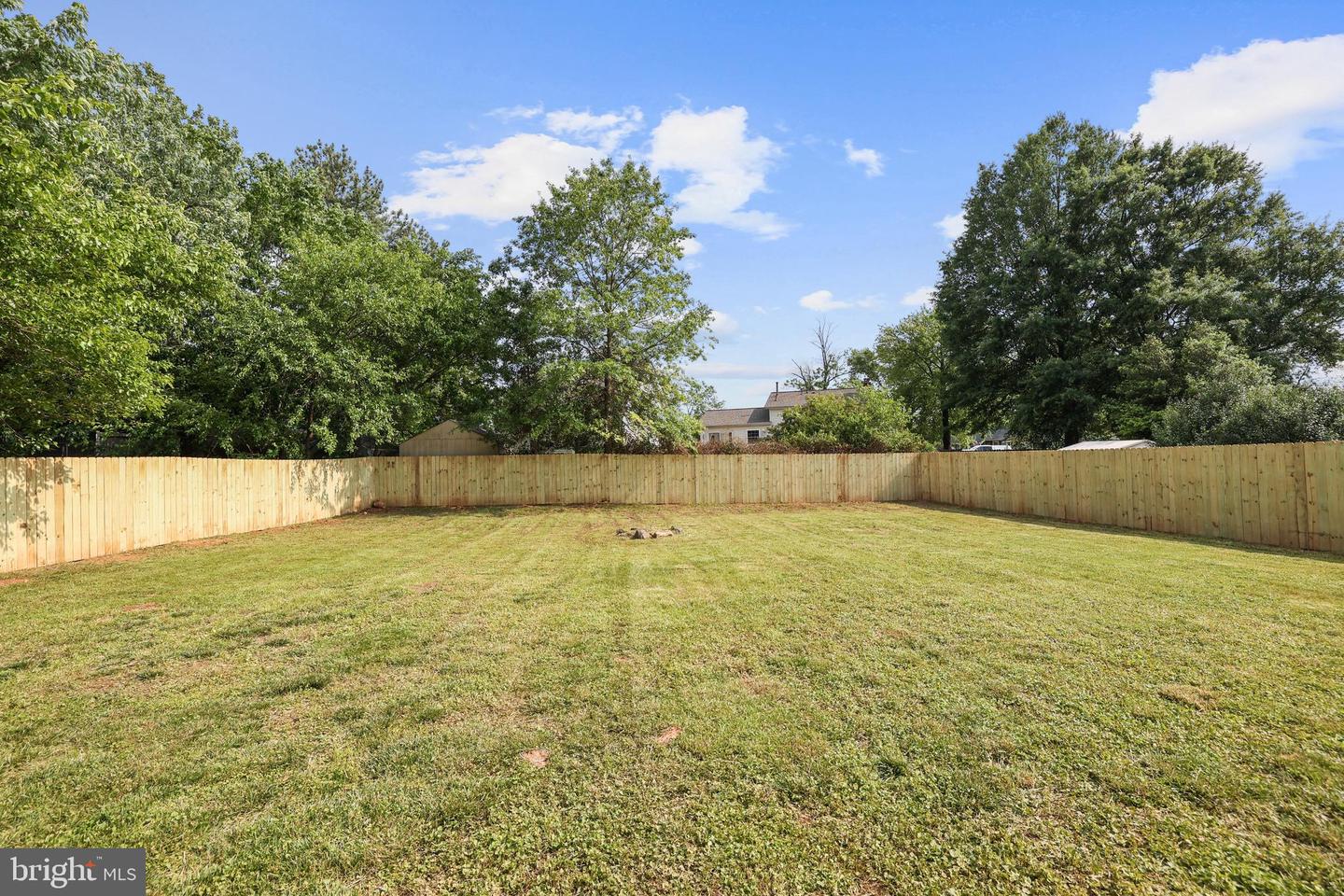 615 W CHURCH RD, STERLING, Virginia 20164, 3 Bedrooms Bedrooms, ,1 BathroomBathrooms,Residential,For sale,615 W CHURCH RD,VALO2098630 MLS # VALO2098630