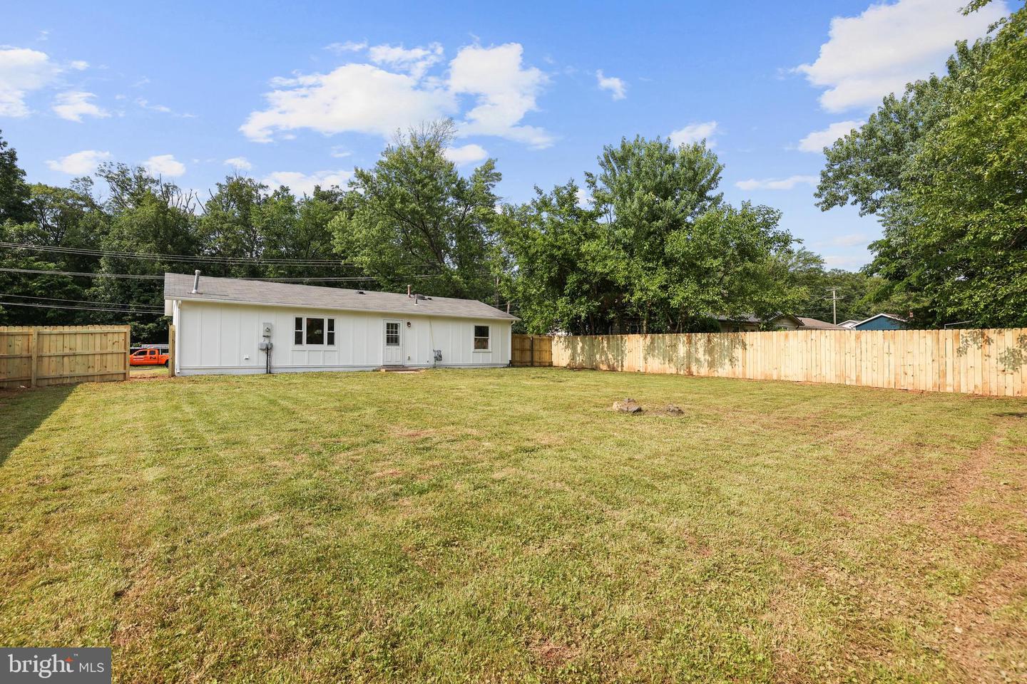 615 W CHURCH RD, STERLING, Virginia 20164, 3 Bedrooms Bedrooms, ,1 BathroomBathrooms,Residential,For sale,615 W CHURCH RD,VALO2098630 MLS # VALO2098630