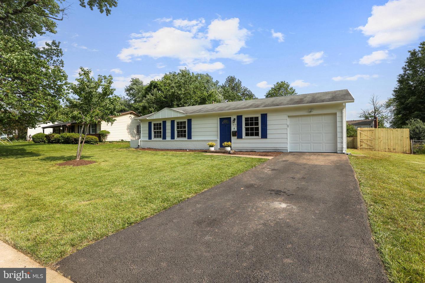 615 W CHURCH RD, STERLING, Virginia 20164, 3 Bedrooms Bedrooms, ,1 BathroomBathrooms,Residential,For sale,615 W CHURCH RD,VALO2098630 MLS # VALO2098630
