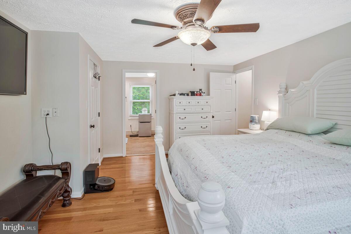15715 SINGLETREE LN, DUMFRIES, Virginia 22025, 5 Bedrooms Bedrooms, ,2 BathroomsBathrooms,Residential,For sale,15715 SINGLETREE LN,VAPW2096198 MLS # VAPW2096198