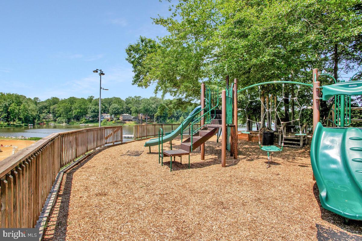 15715 SINGLETREE LN, DUMFRIES, Virginia 22025, 5 Bedrooms Bedrooms, ,2 BathroomsBathrooms,Residential,For sale,15715 SINGLETREE LN,VAPW2096198 MLS # VAPW2096198