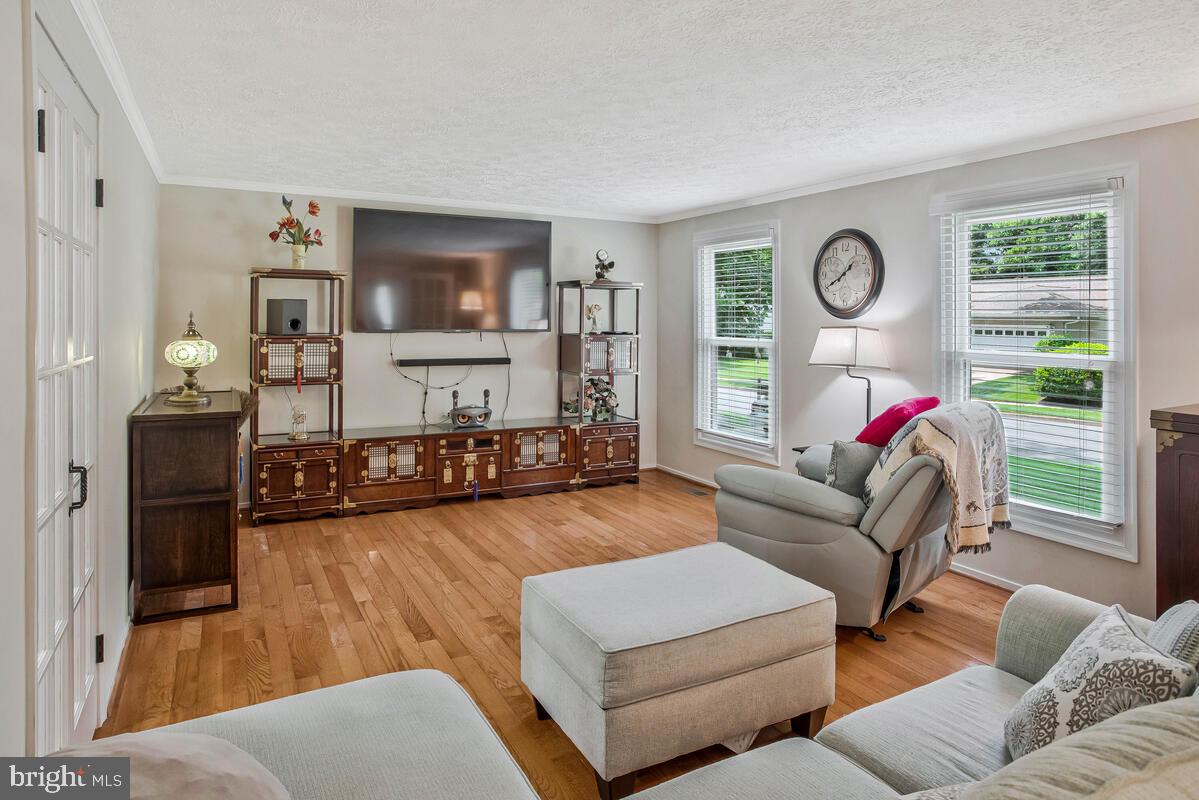 15715 SINGLETREE LN, DUMFRIES, Virginia 22025, 5 Bedrooms Bedrooms, ,2 BathroomsBathrooms,Residential,For sale,15715 SINGLETREE LN,VAPW2096198 MLS # VAPW2096198