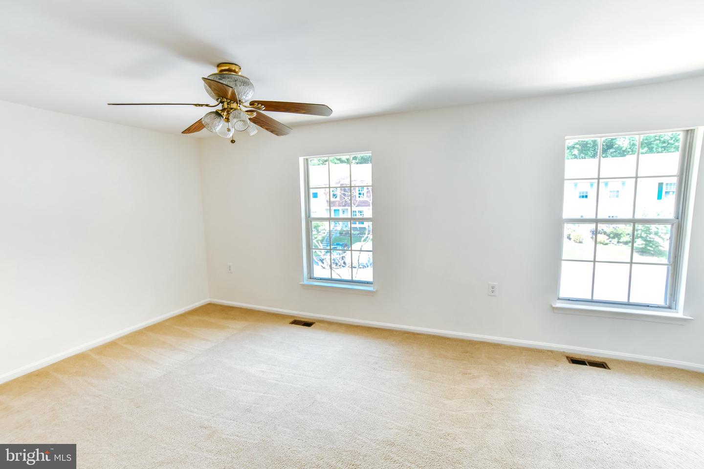 10256 QUIET POND TER, BURKE, Virginia 22015, 3 Bedrooms Bedrooms, ,3 BathroomsBathrooms,Residential,For sale,10256 QUIET POND TER,VAFX2245228 MLS # VAFX2245228