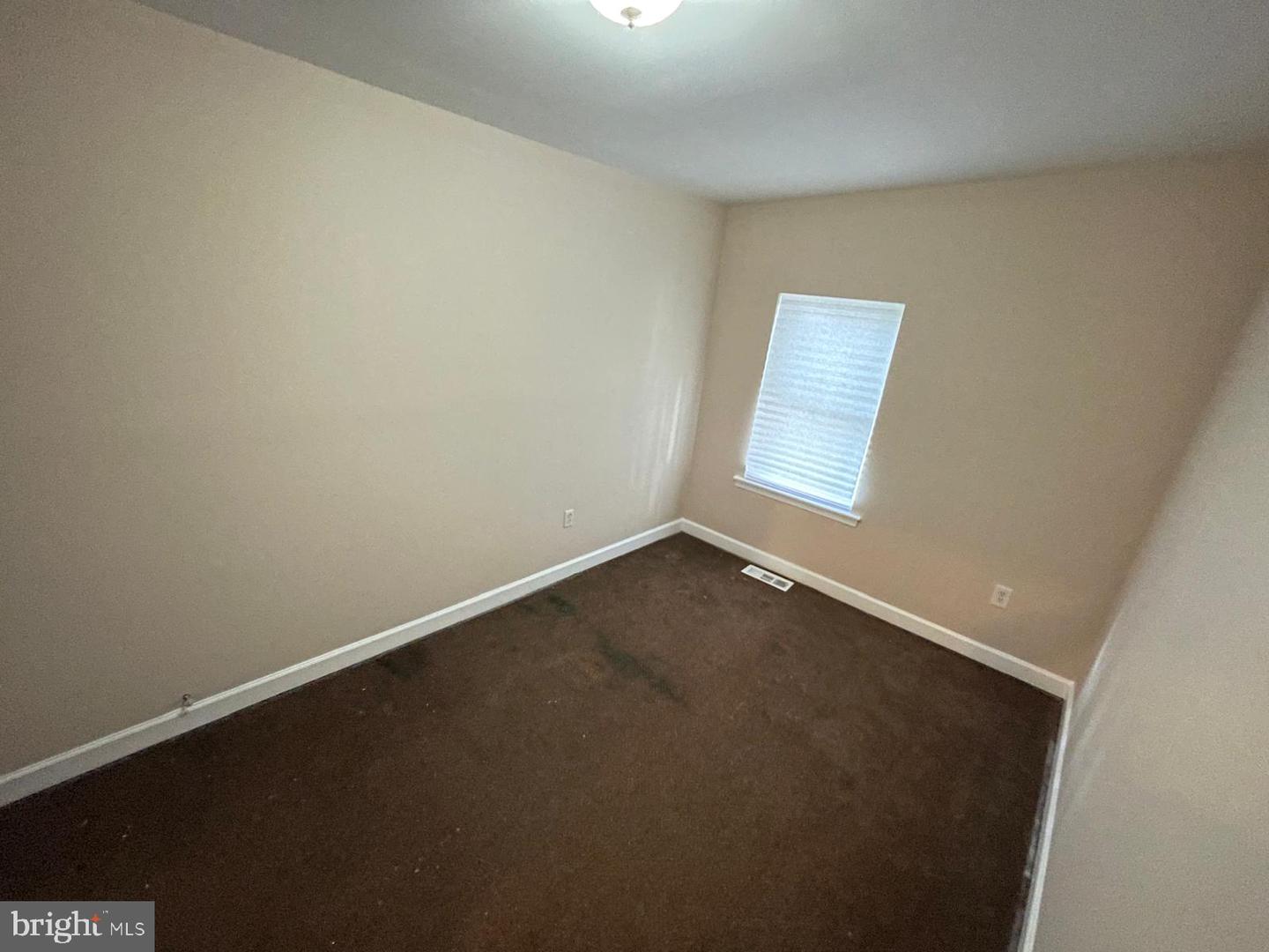 1339 U ST SE, WASHINGTON, District Of Columbia 20020, 6 Bedrooms Bedrooms, ,3 BathroomsBathrooms,Residential,For sale,1339 U ST SE,DCDC2203982 MLS # DCDC2203982