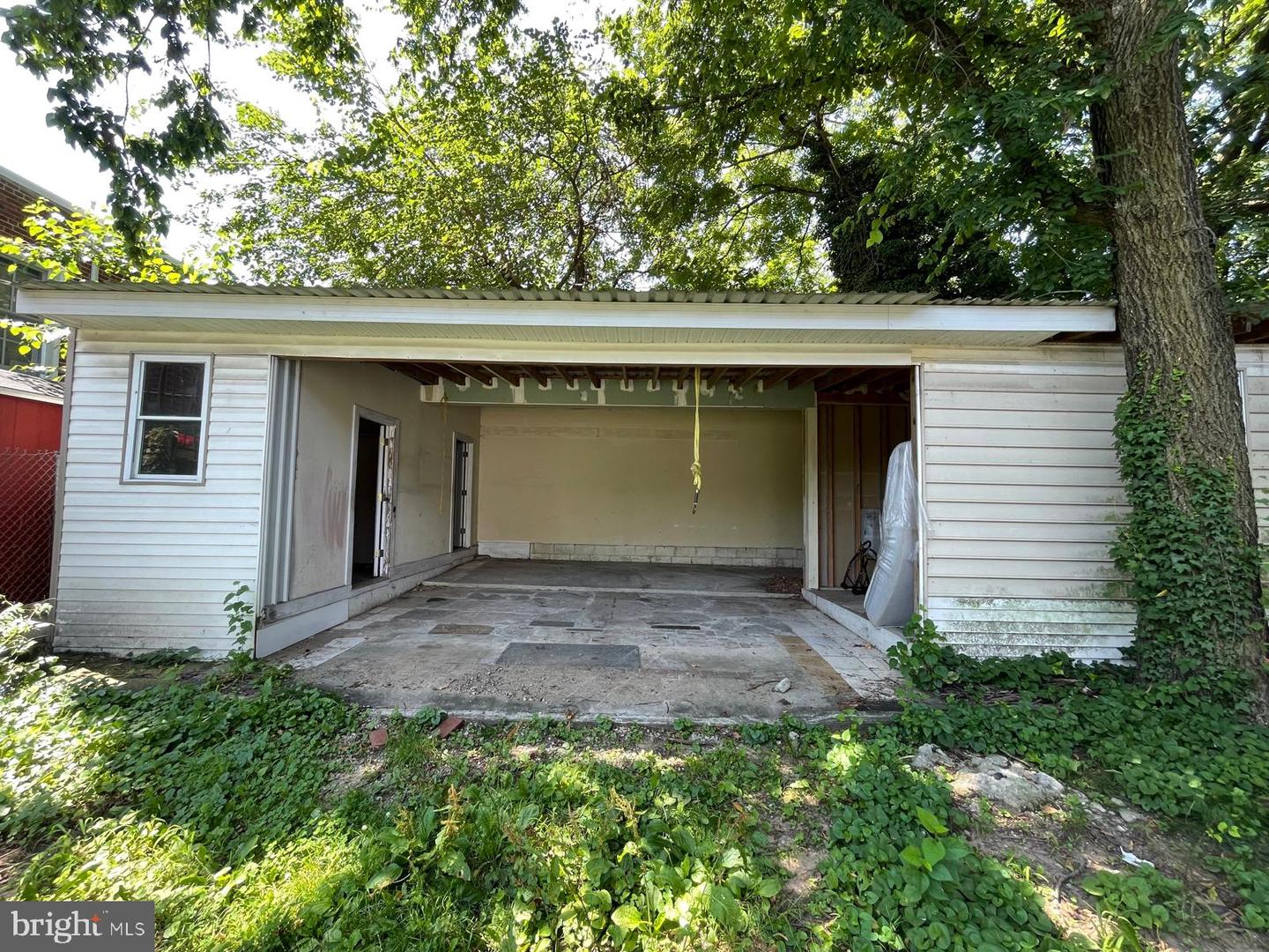1339 U ST SE, WASHINGTON, District Of Columbia 20020, 6 Bedrooms Bedrooms, ,3 BathroomsBathrooms,Residential,For sale,1339 U ST SE,DCDC2203982 MLS # DCDC2203982
