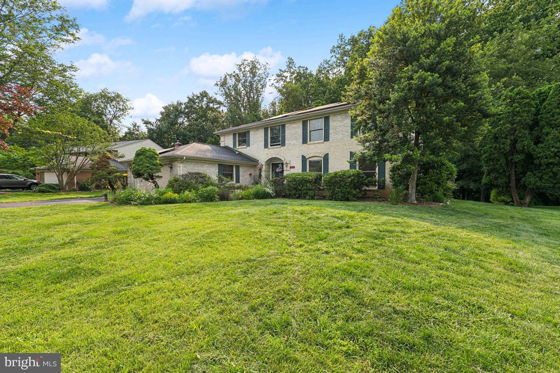 6625 WEATHEFORD CT, MCLEAN, Virginia 22101, 6 Bedrooms Bedrooms, ,4 BathroomsBathrooms,Residential,For sale,6625 WEATHEFORD CT,VAFX2245070 MLS # VAFX2245070