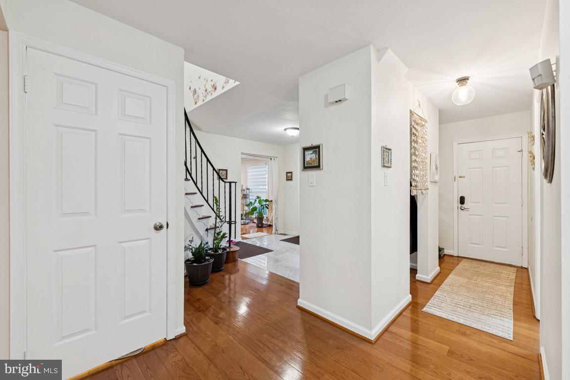 6625 WEATHEFORD CT, MCLEAN, Virginia 22101, 6 Bedrooms Bedrooms, ,4 BathroomsBathrooms,Residential,For sale,6625 WEATHEFORD CT,VAFX2245070 MLS # VAFX2245070
