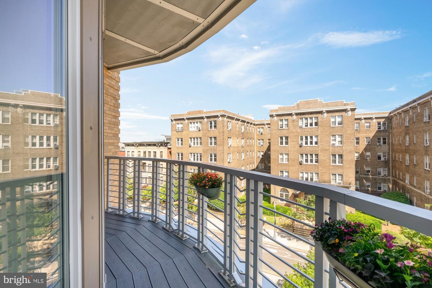 2550 17TH ST NW #414, WASHINGTON, District Of Columbia 20009, 2 Bedrooms Bedrooms, ,2 BathroomsBathrooms,Residential,For sale,2550 17TH ST NW #414,DCDC2203860 MLS # DCDC2203860