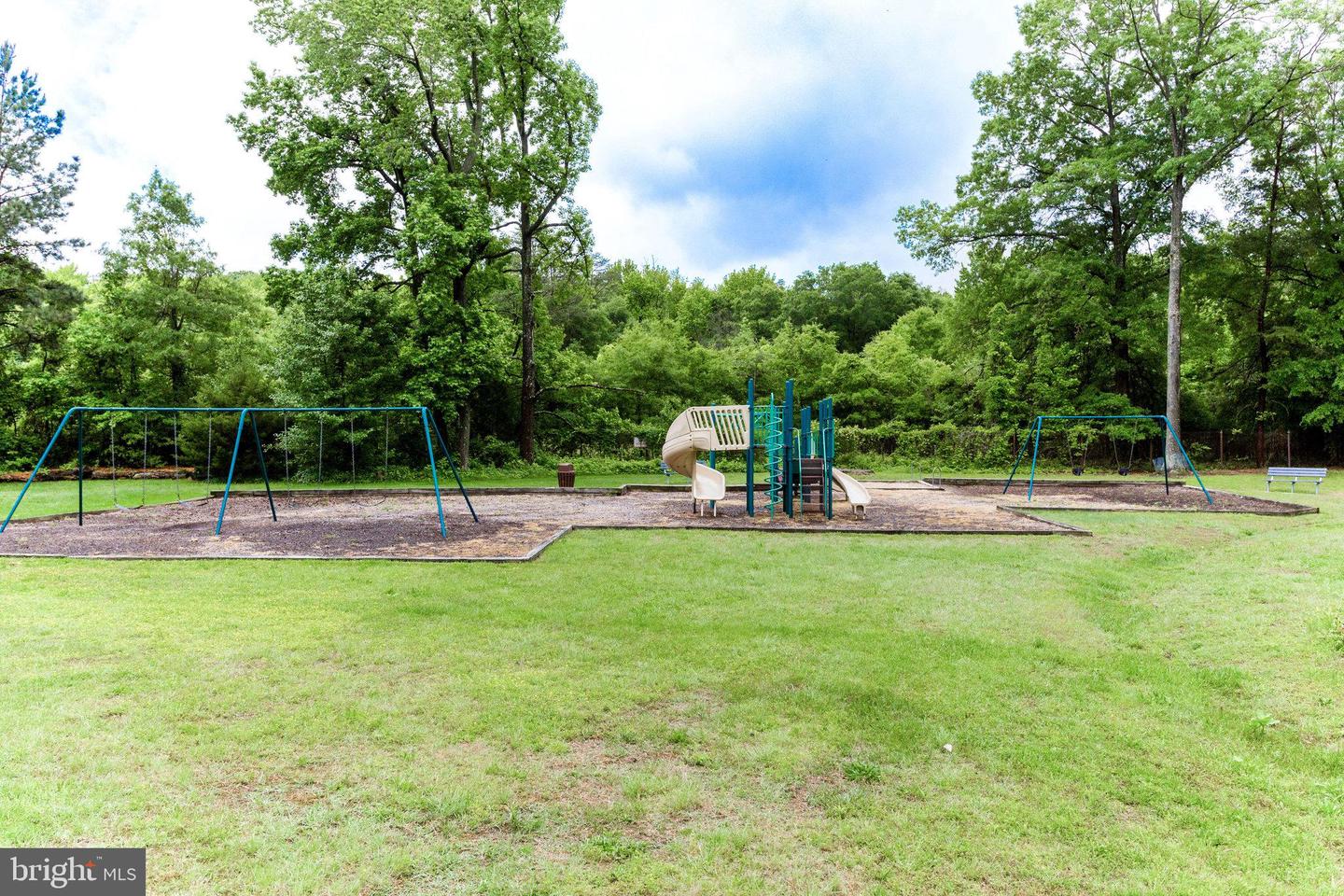 6631 WAKEFIELD DR #209, ALEXANDRIA, Virginia 22307, 2 Bedrooms Bedrooms, ,2 BathroomsBathrooms,Residential,For sale,6631 WAKEFIELD DR #209,VAFX2245266 MLS # VAFX2245266