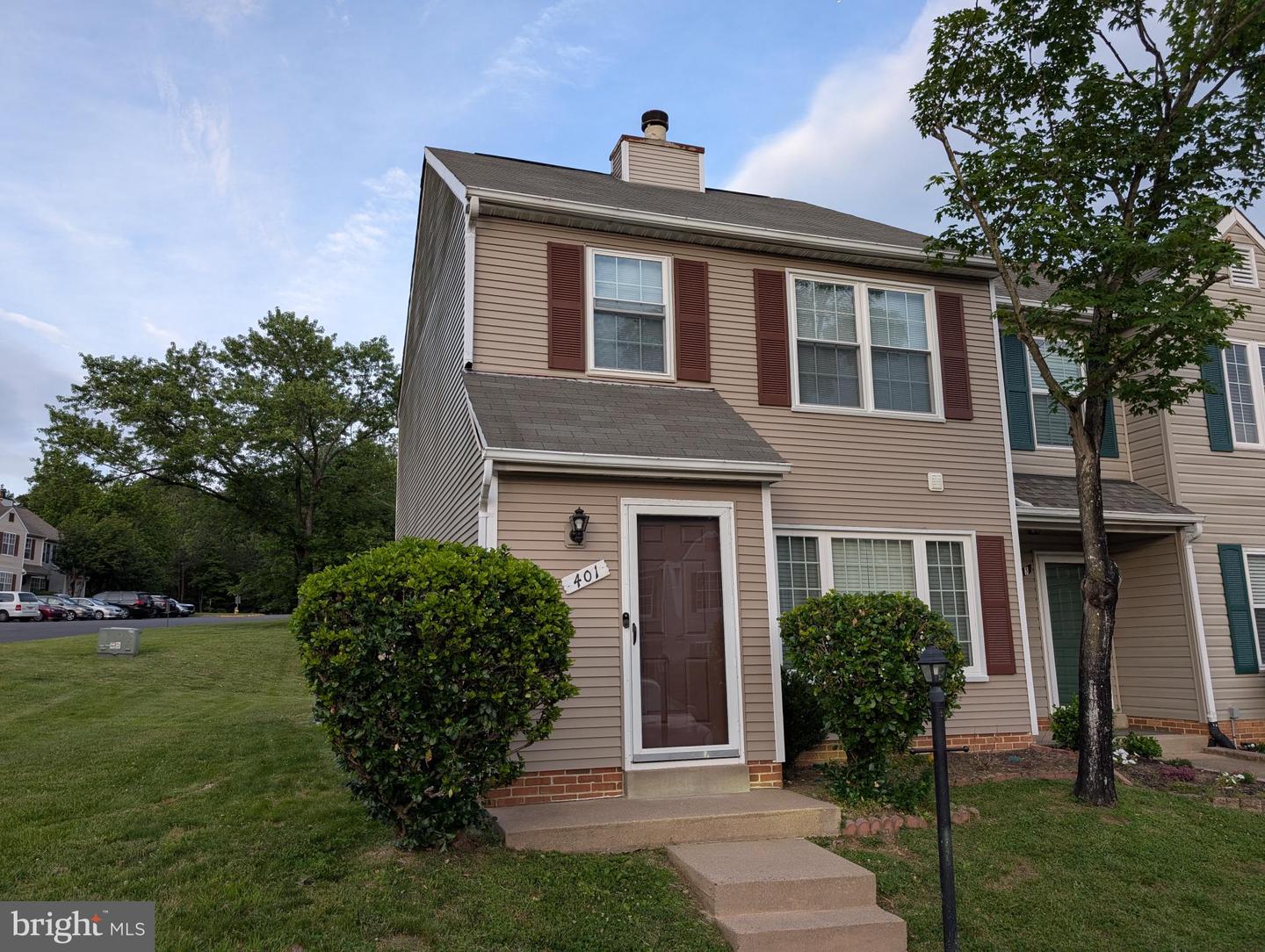 401 WINDSOR RIDGE CT, FREDERICKSBURG, Virginia 22405, 2 Bedrooms Bedrooms, ,2 BathroomsBathrooms,Residential,For sale,401 WINDSOR RIDGE CT,VAST2039484 MLS # VAST2039484