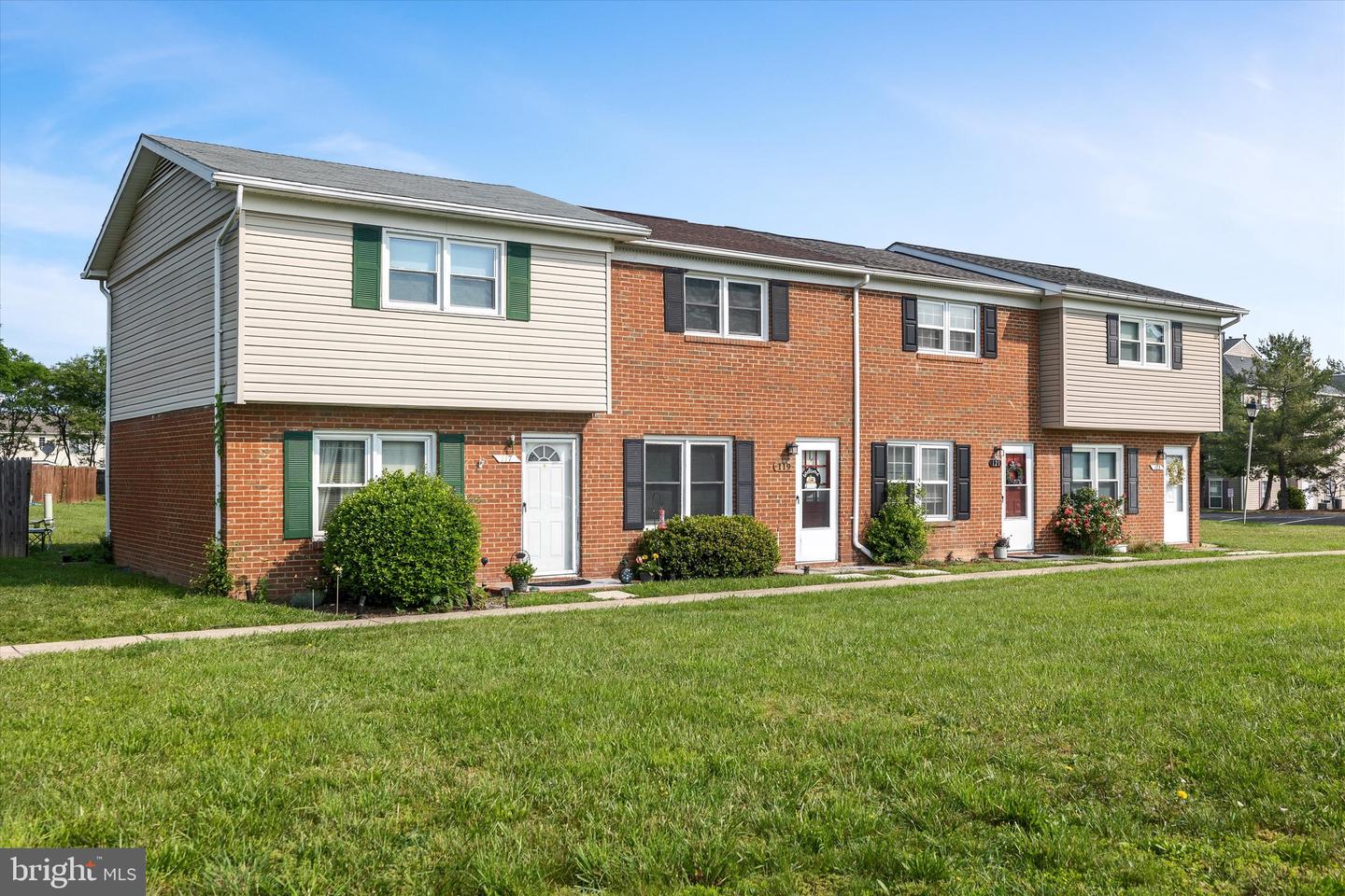 121 CHINKAPIN DR, STEPHENS CITY, Virginia 22655, 2 Bedrooms Bedrooms, ,1 BathroomBathrooms,Residential,For sale,121 CHINKAPIN DR,VAFV2034648 MLS # VAFV2034648